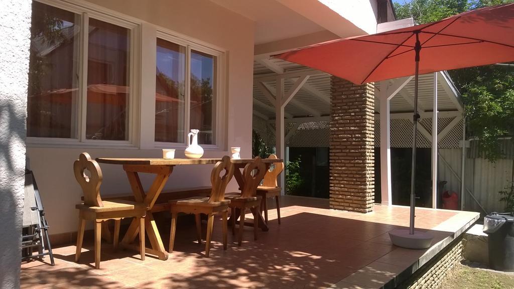 Eva Vendeghaz Villa Balatonlelle Ngoại thất bức ảnh