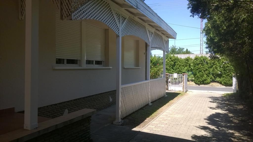 Eva Vendeghaz Villa Balatonlelle Ngoại thất bức ảnh