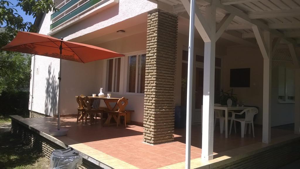 Eva Vendeghaz Villa Balatonlelle Ngoại thất bức ảnh